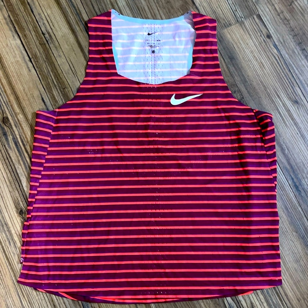 Nike Dry fit work out tank top size XL barely worn Ladies
